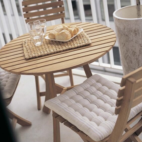 classic wooden chair 3 564x564